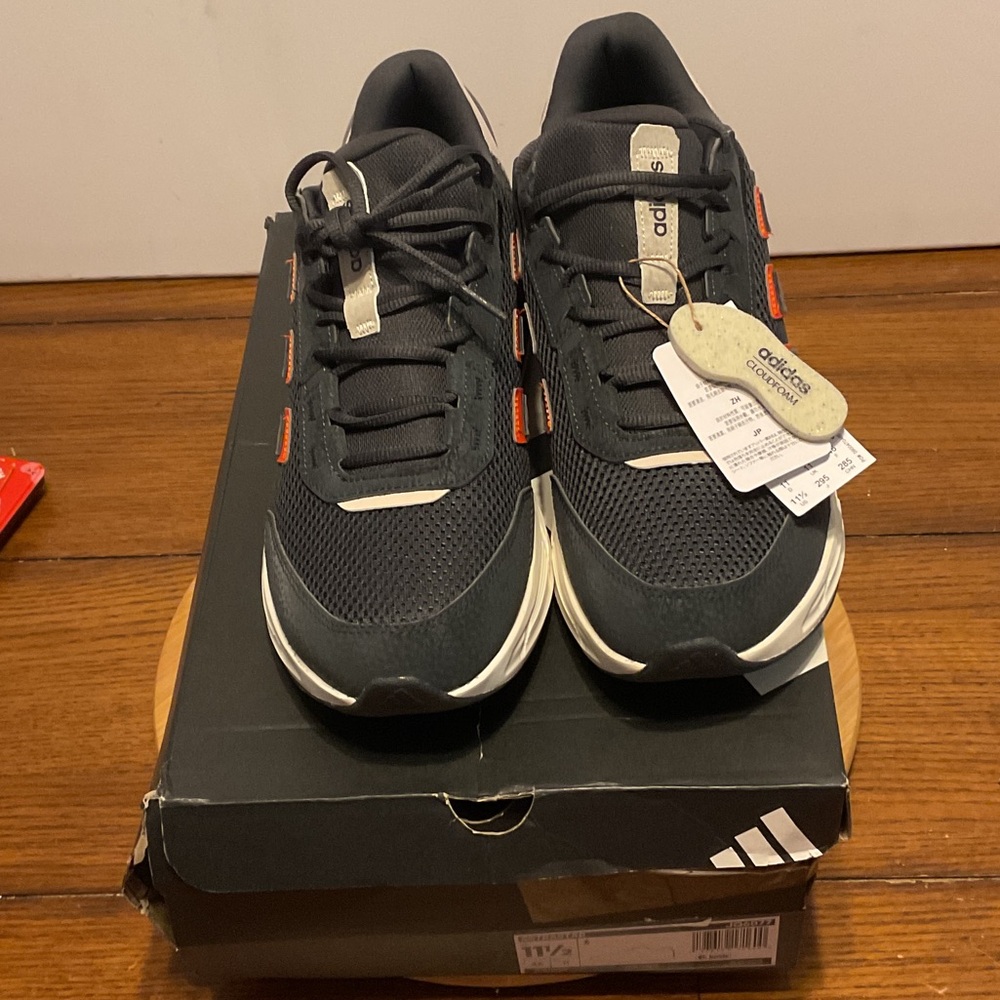 New with tags adidas astrastar mens 11.5 cloud foam athletic shoes